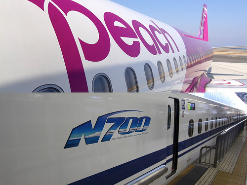 飛行機(Peach) vs 新幹線(N700)