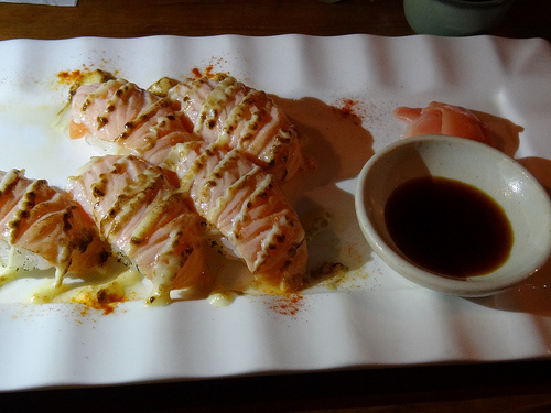 サーモンの炙り寿司