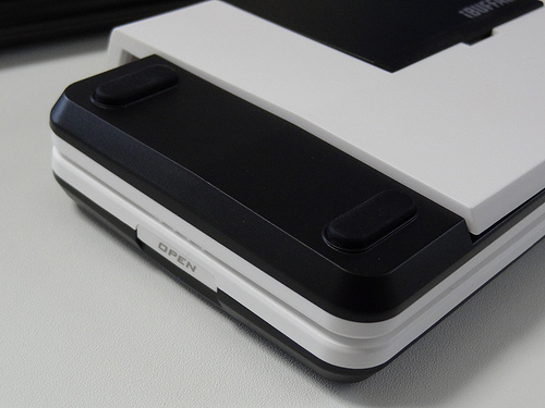 iBUFFALO ポメラ型 折り畳み式Bluetoothキーボード(BSKBB03WH)
