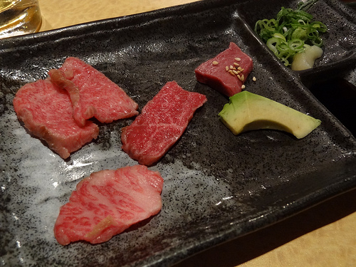 錦へんこつ 肉の刺身