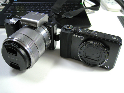 SONY NEX-5 & DSC-HX9V